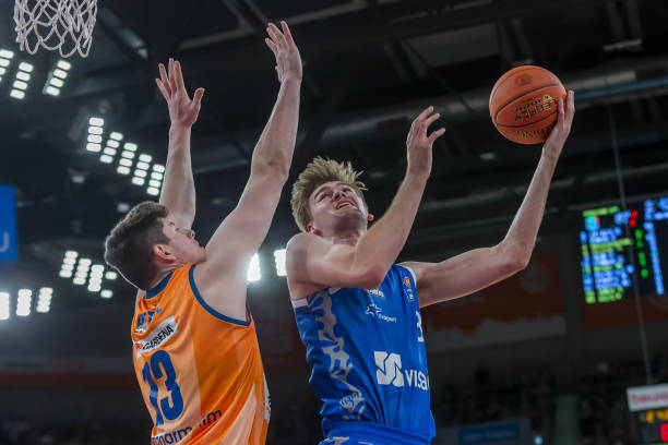 中把握住关 中把握住关