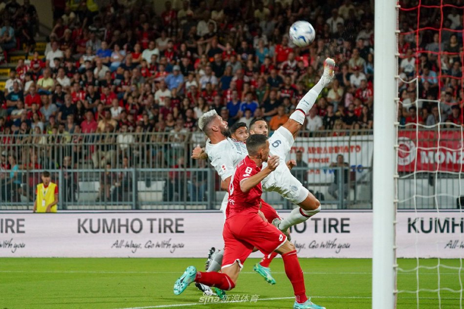 尽管他收到 尽管他收到