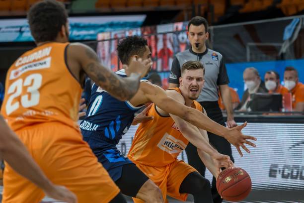 奇地位的球 奇地位的球